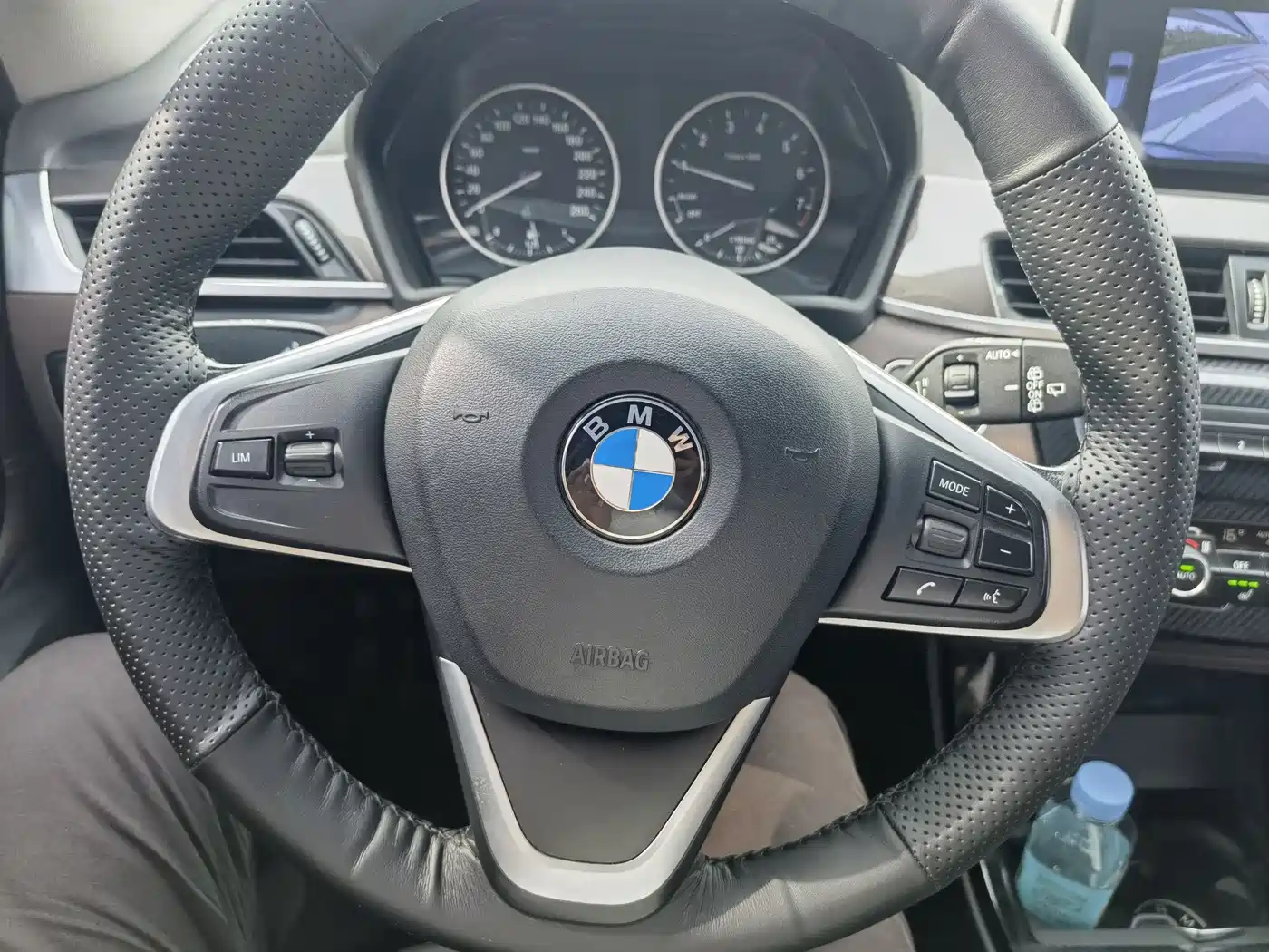 BMW X1 2018 sDrive18Li Premium Model фото 15