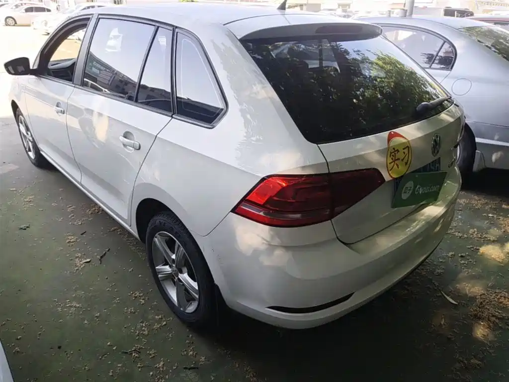 Volkswagen Santana 2015 Gran Santana 1.6L Manual Trend фото 5