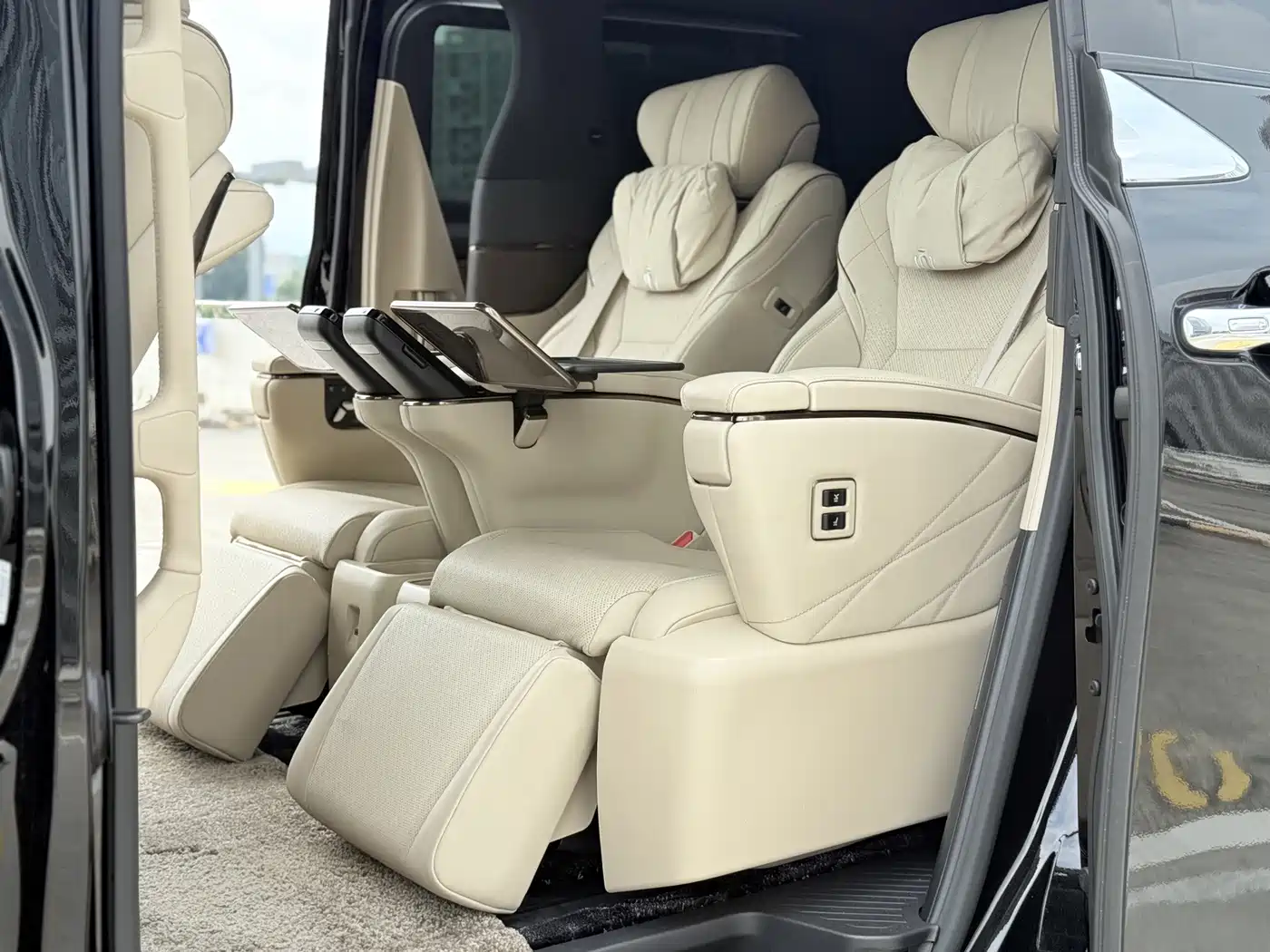 2026 Toyota Vellfire