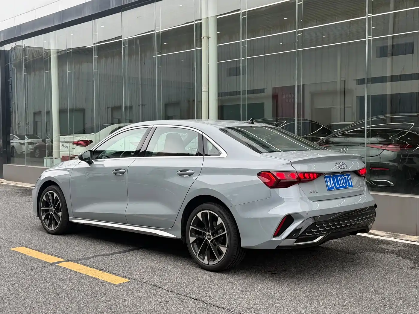 Audi A3 2026 2025 Facelift A3L Limousine 35TFSI Flying Spur Premium