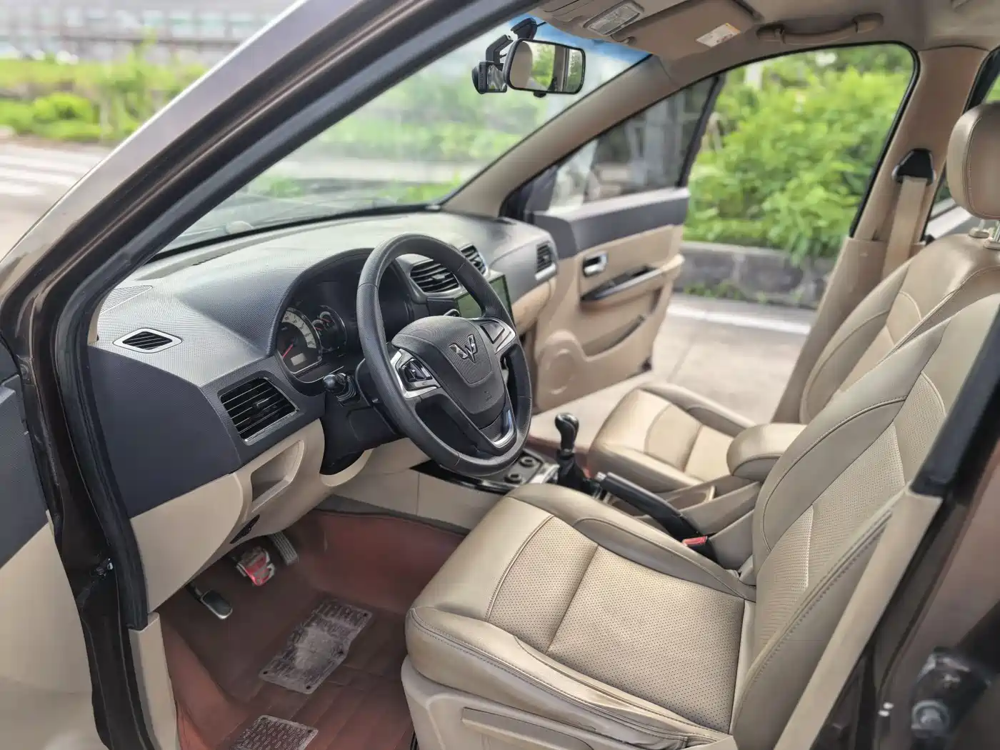 Wuling Motors Wuling Hongguang 2014 2014 1.5L S Luxury