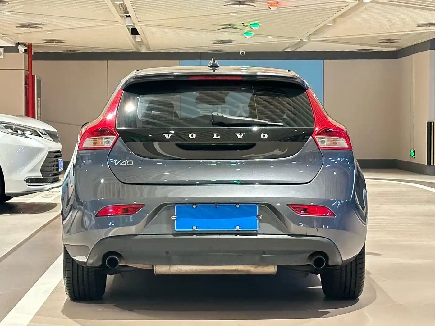 Фото 5 - Volvo V40