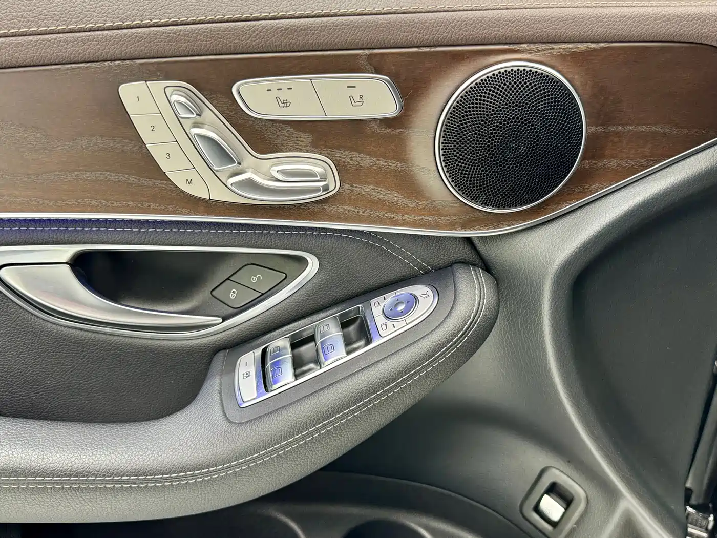Mercedes-Benz GLC 2020 Facelift GLC 300 L 4MATIC Dynamic фото 17