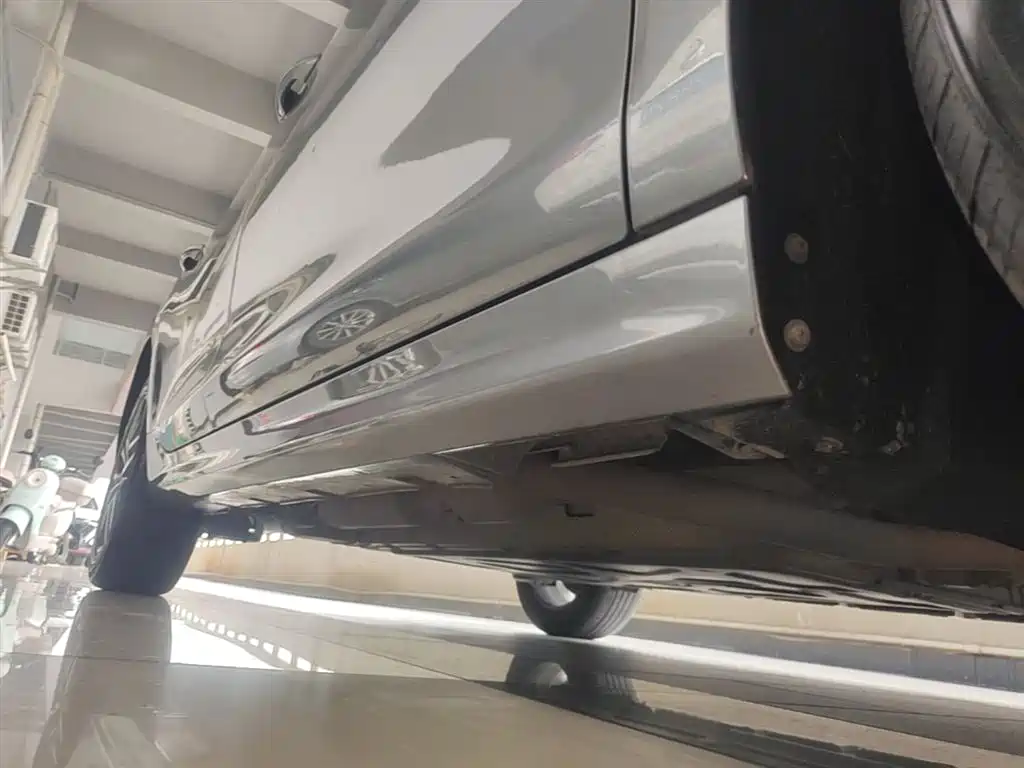 BYD Qin PLUS 2021 DM-i 55KM Flagship фото 21