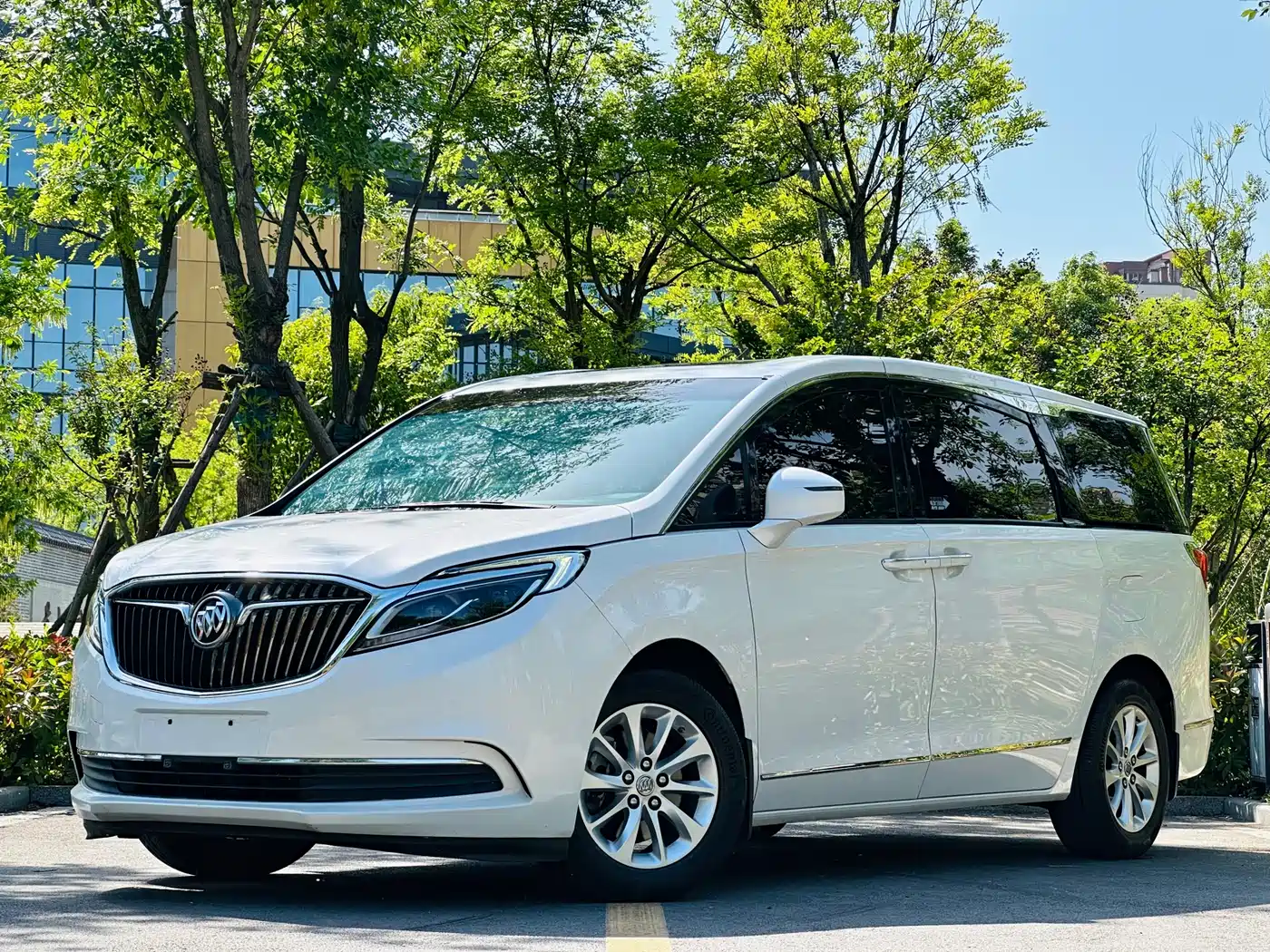 Buick GL8 2017 ES 28T Comfort Type China V фото 14