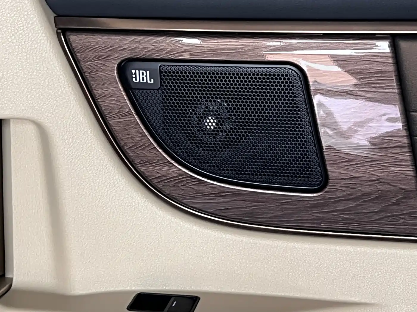 Toyota Alphard 2025 2024 Hybrid 2.5L Ultimate Enjoyment Edition