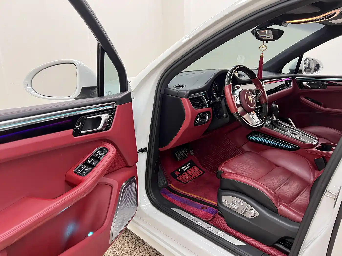 Porsche Macan 2014 Macan Turbo 3.6T фото 14