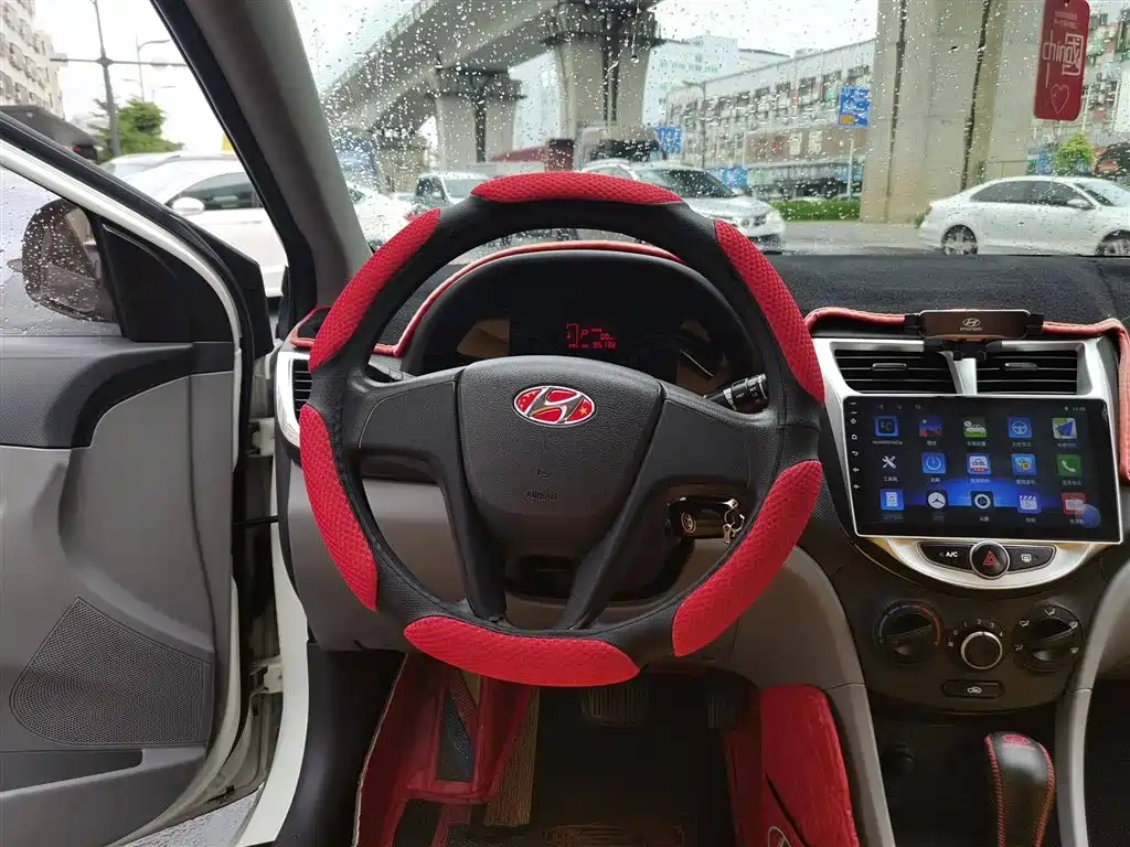 Hyundai Verna 2016 1.4L Automatic Smart GLS фото 11