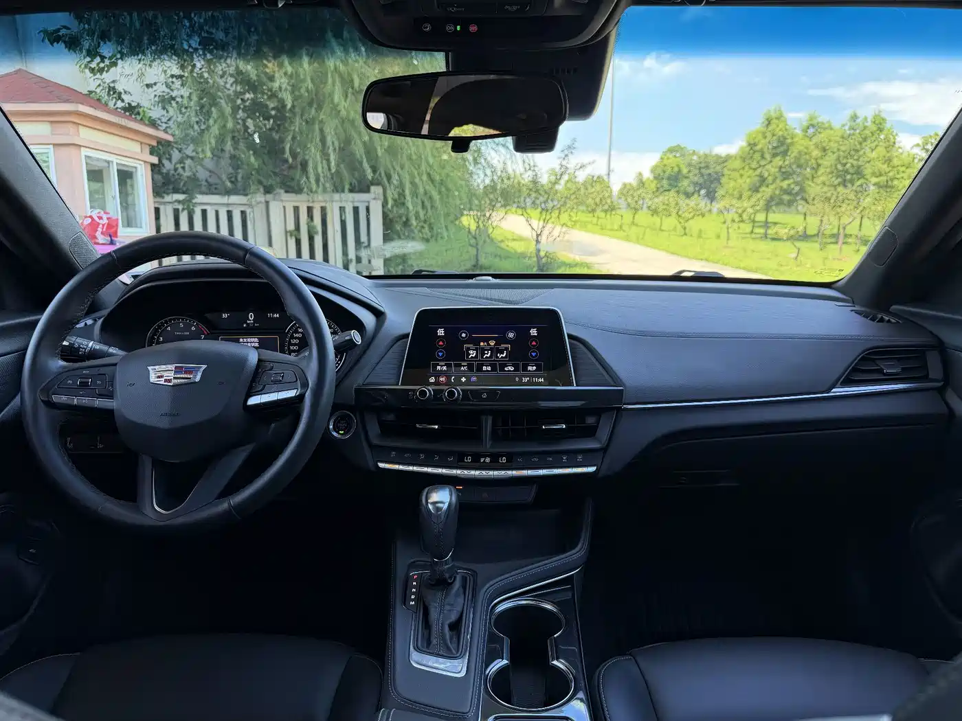 Cadillac CT4 2022 2022 28T Fashion Style