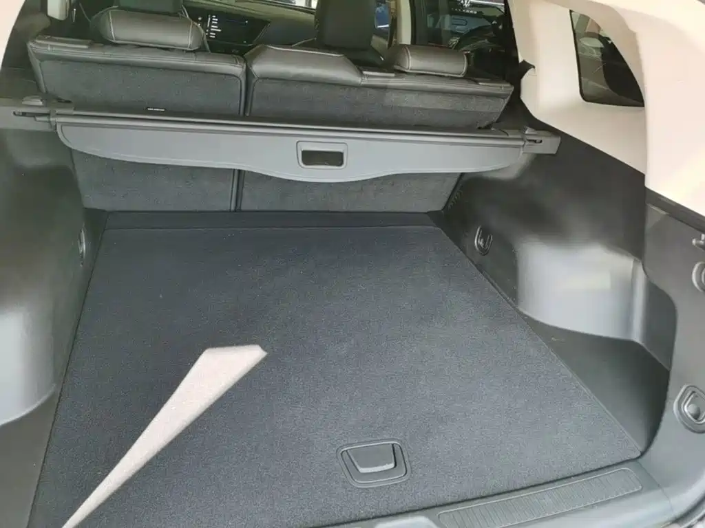 Photo 19 - Buick Envision Plus