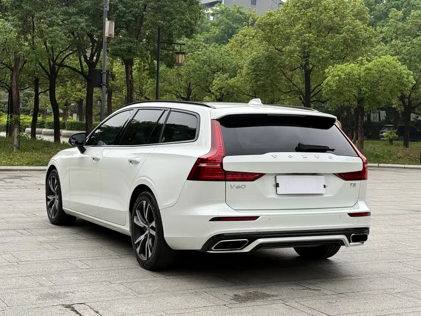 2020 Volvo V60