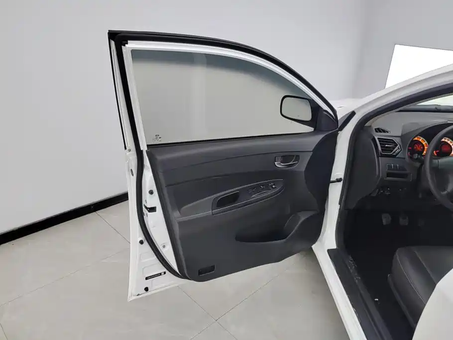 Фото 7 - BYD F3