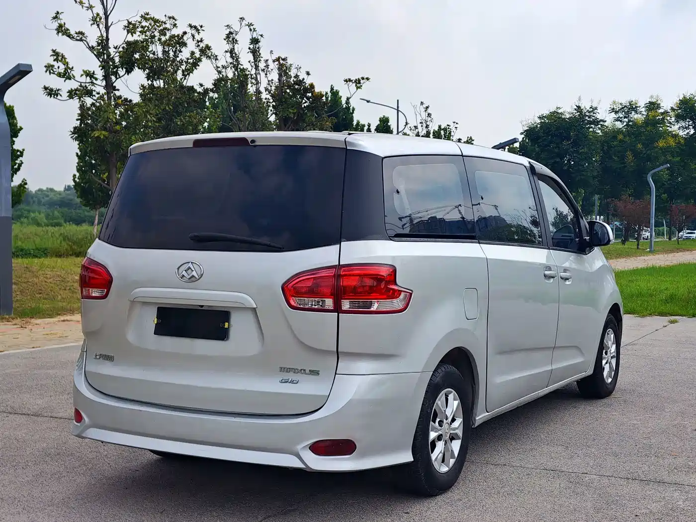 SAIC Maxus Maxus G10 2015 2016 2.0T Automatic Elite