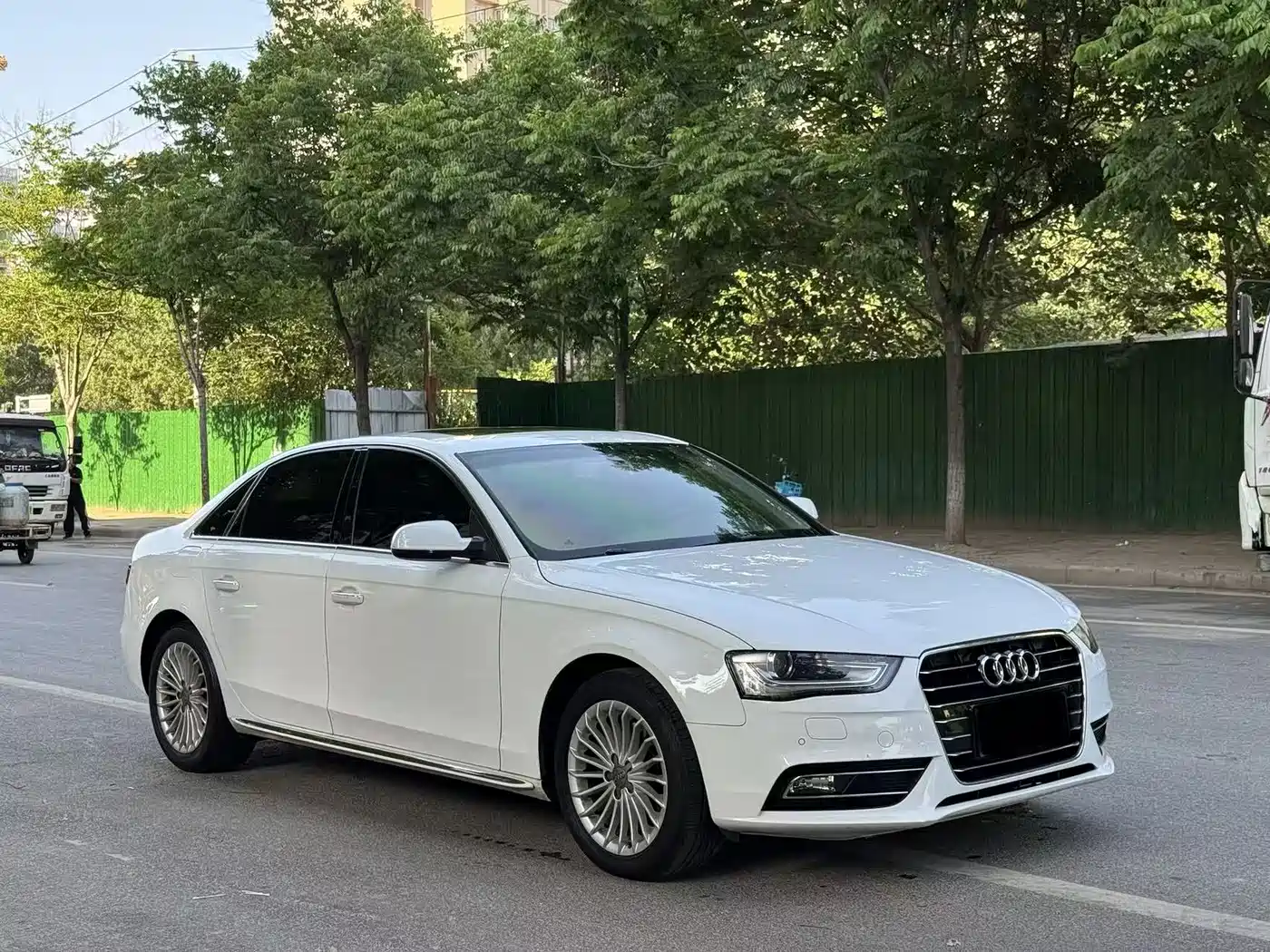 Audi A4L 2016 35 TFSI Collector's Edition Automatic Standard фото 3
