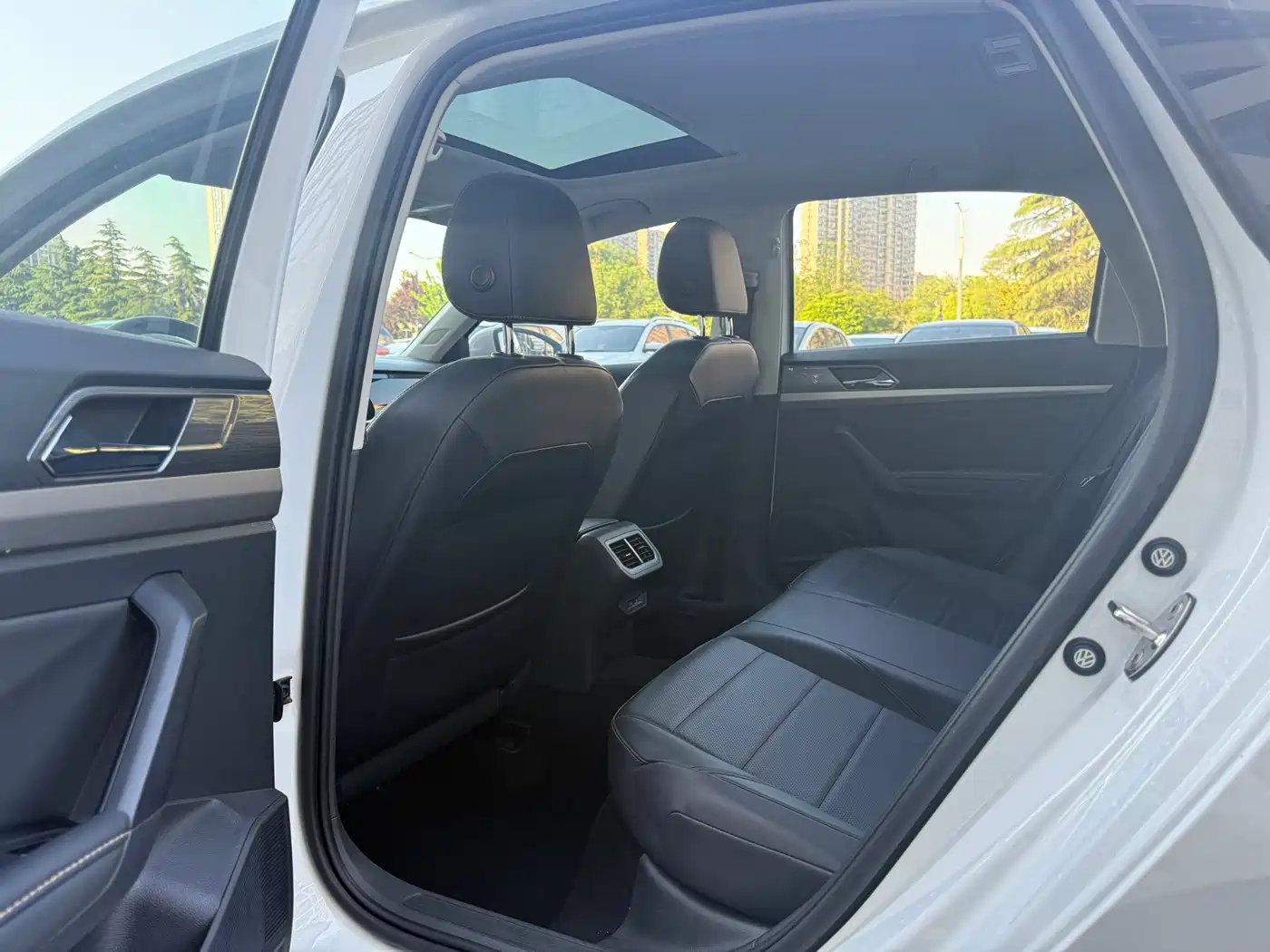 Volkswagen Lavida 2021 1.5L Auto Comfort Edition фото 5
