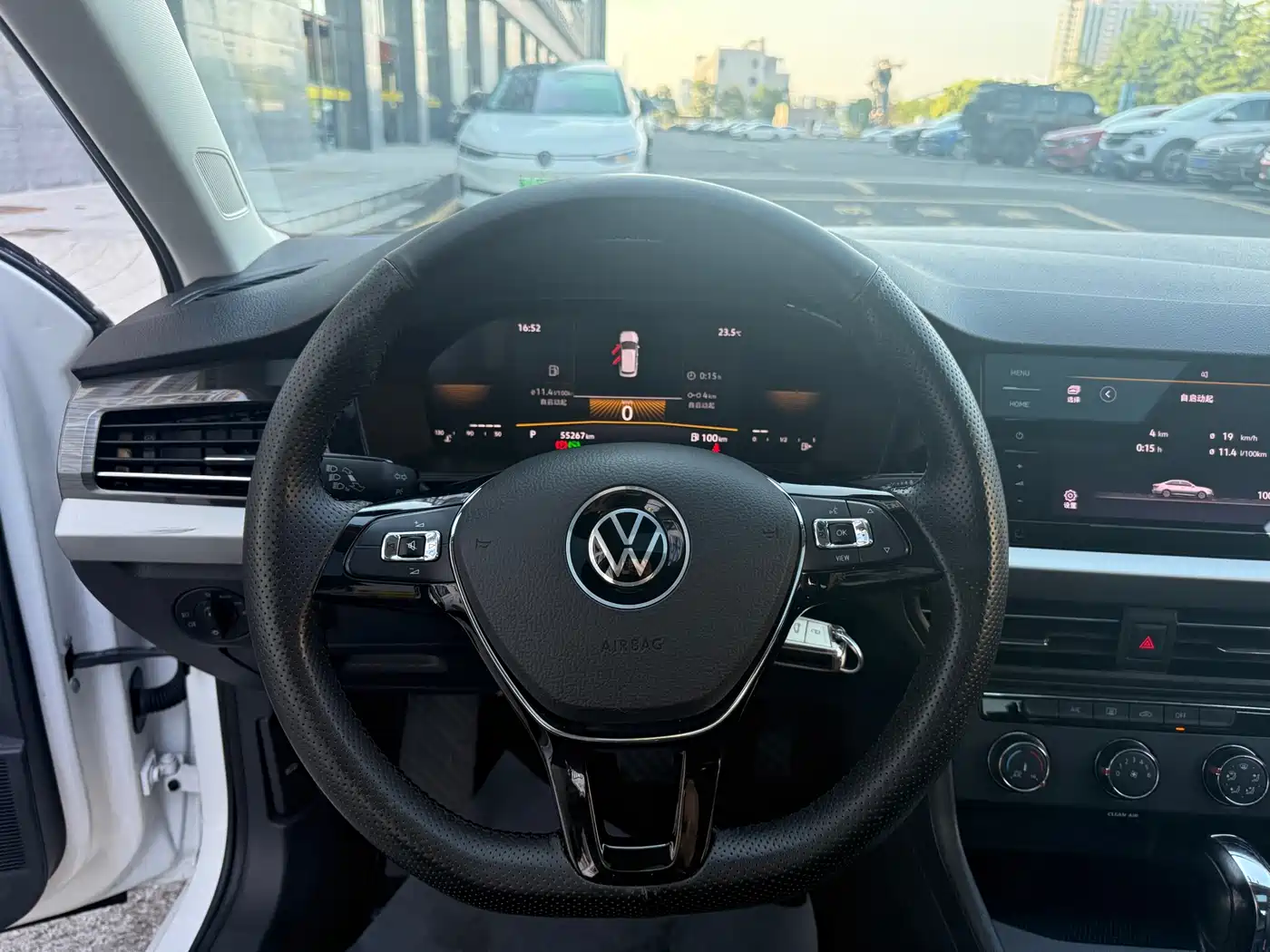 Volkswagen Lavida 2021 1.5L Auto Comfort Edition фото 7