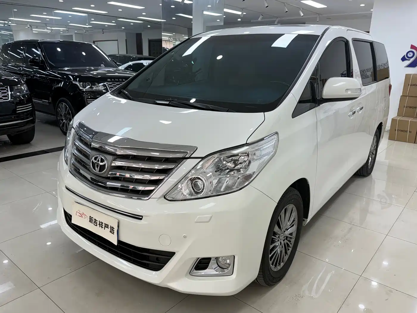 Toyota Alphard 2012 3.5L Luxury Edition фото 3