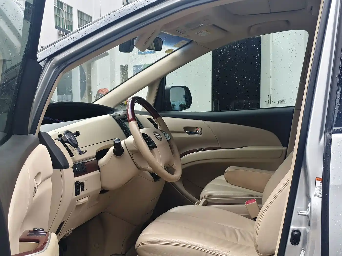 Toyota Previa 2015 2012 2.4L 7-Seater Luxury Edition