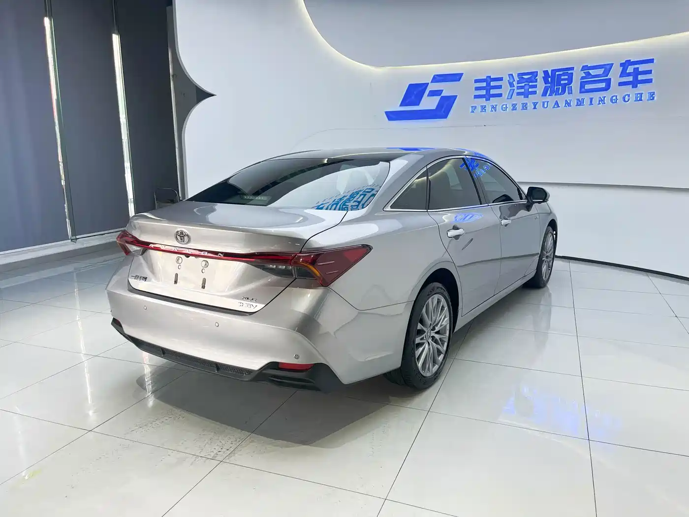 Toyota Avalon 2025 2024 Model Hybrid 2.0L Prestige Edition