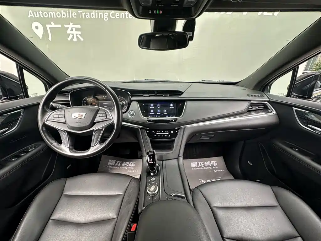 CADILLAC XT5