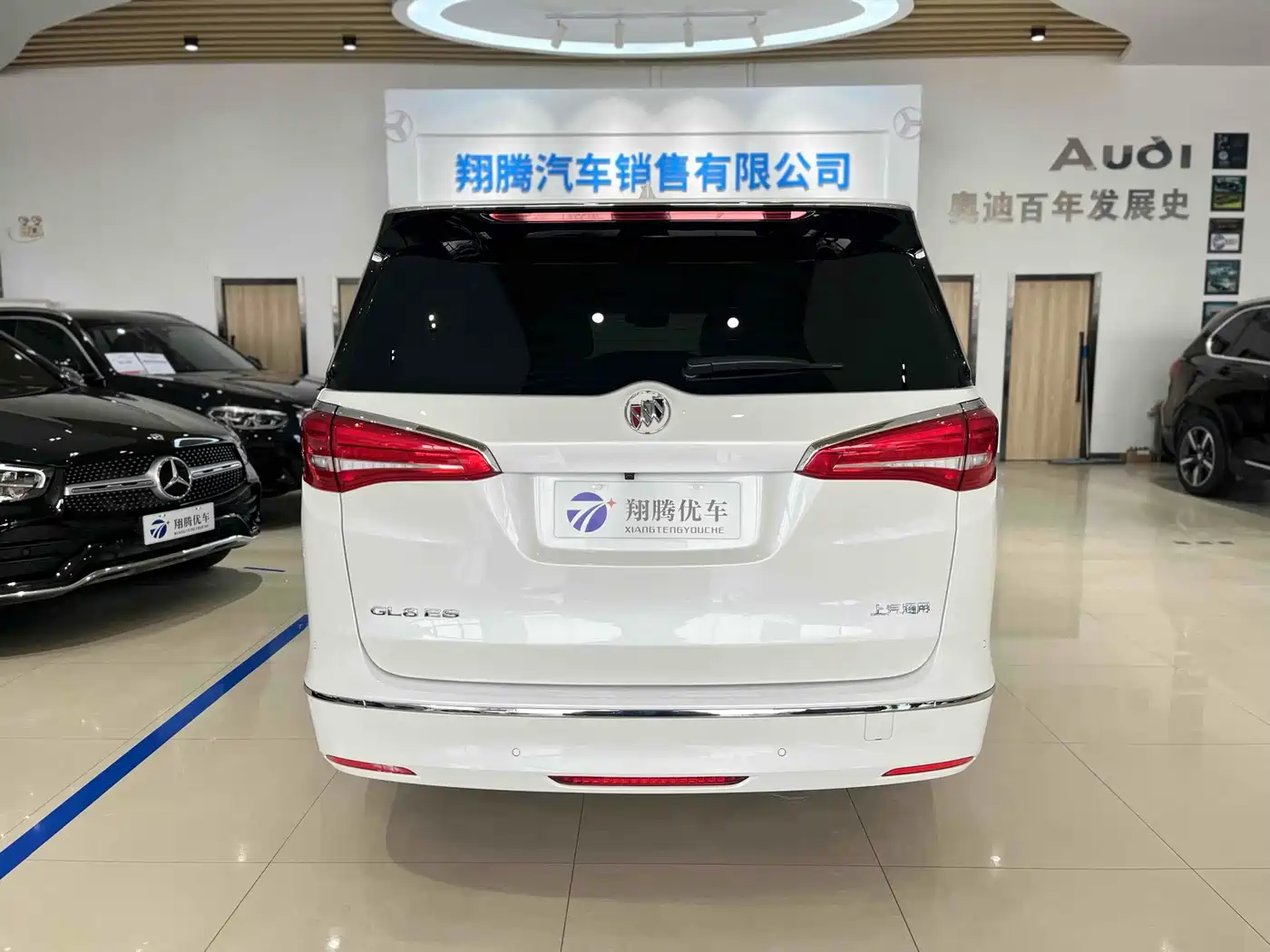 Buick GL8 2018 ES 28T Luxury Type China VI фото 5