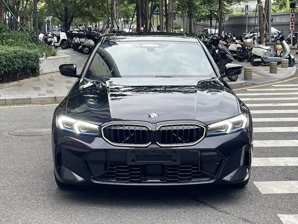 BMW 3-SERIES