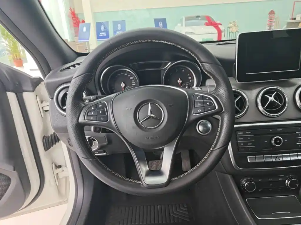 Mercedes-Benz CLA (Import) 2017 2017 CLA 200 Fashion