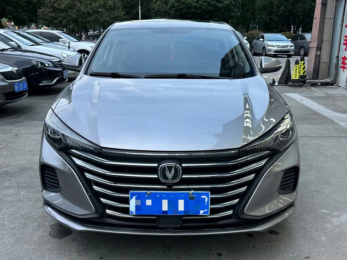Photo 2 - Changan Eado