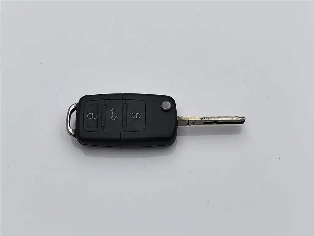 Volkswagen Santana 2013 1.6L Manual Trend Edition фото 19