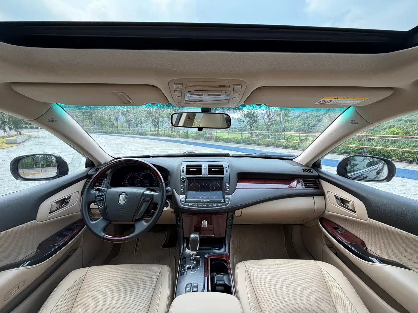 Toyota Crown 2011 2.5L Royal Leather Sunroof Special Edition фото 6