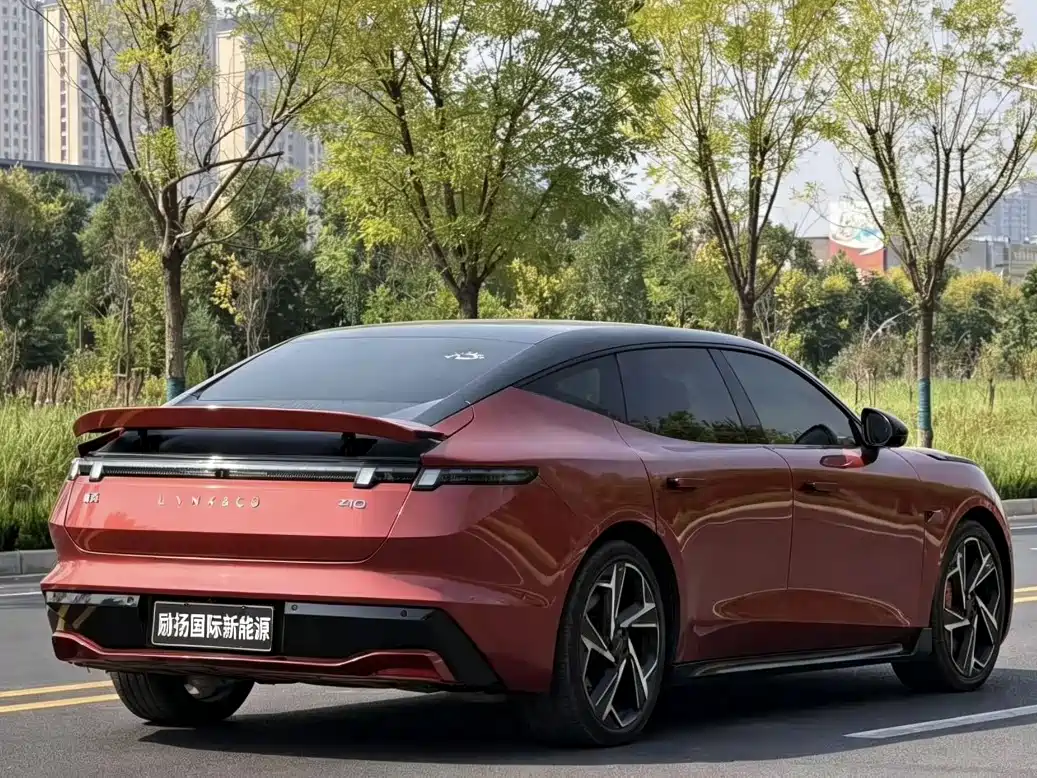 Lynk & Co Z10 2025 2025 95kWh 702km 4WD Halo