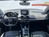 Photo 6 - Audi Q2L