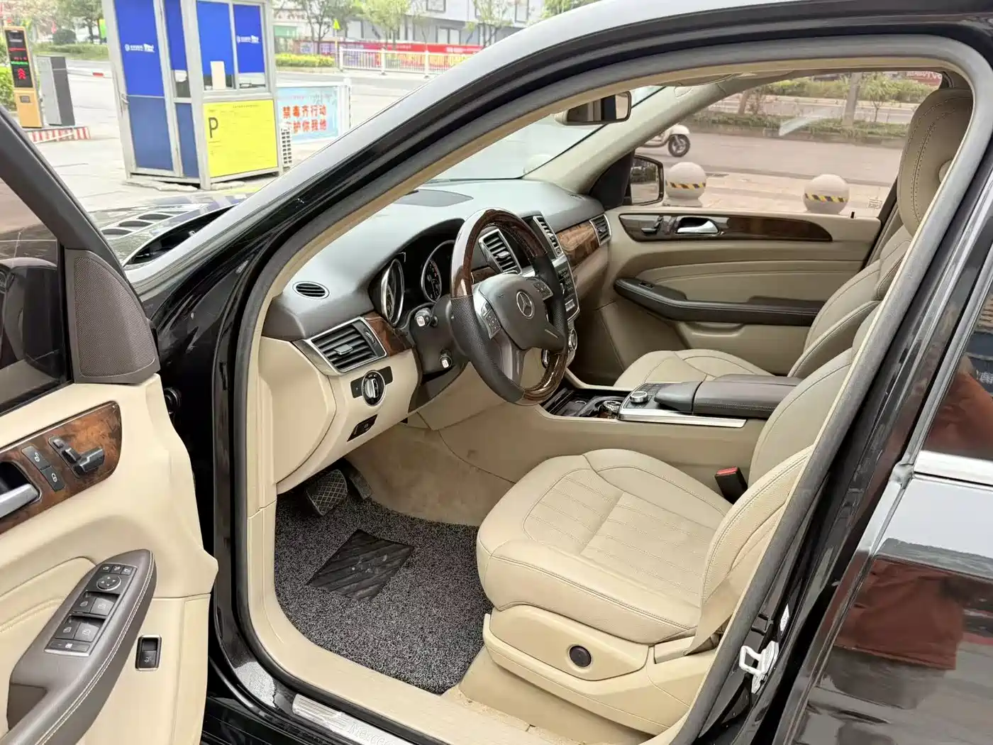 Mercedes-Benz M-Class 2014 ML 400 4MATIC Dynamic фото 5
