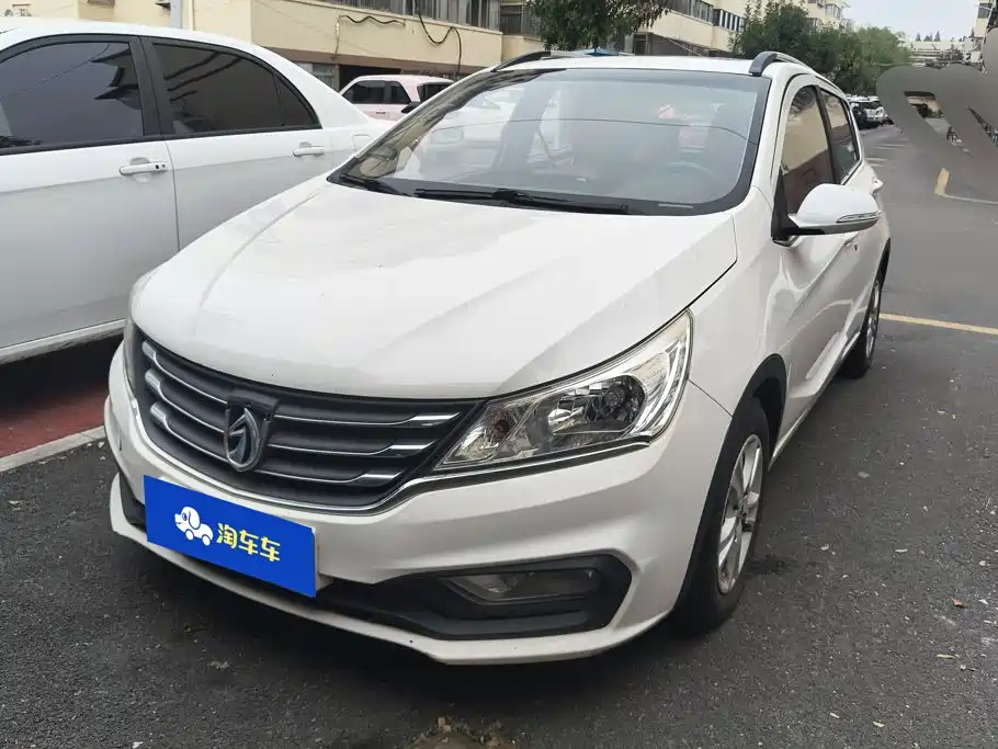 Baojun 310 2016 2016 1.2L Manual Luxury Type