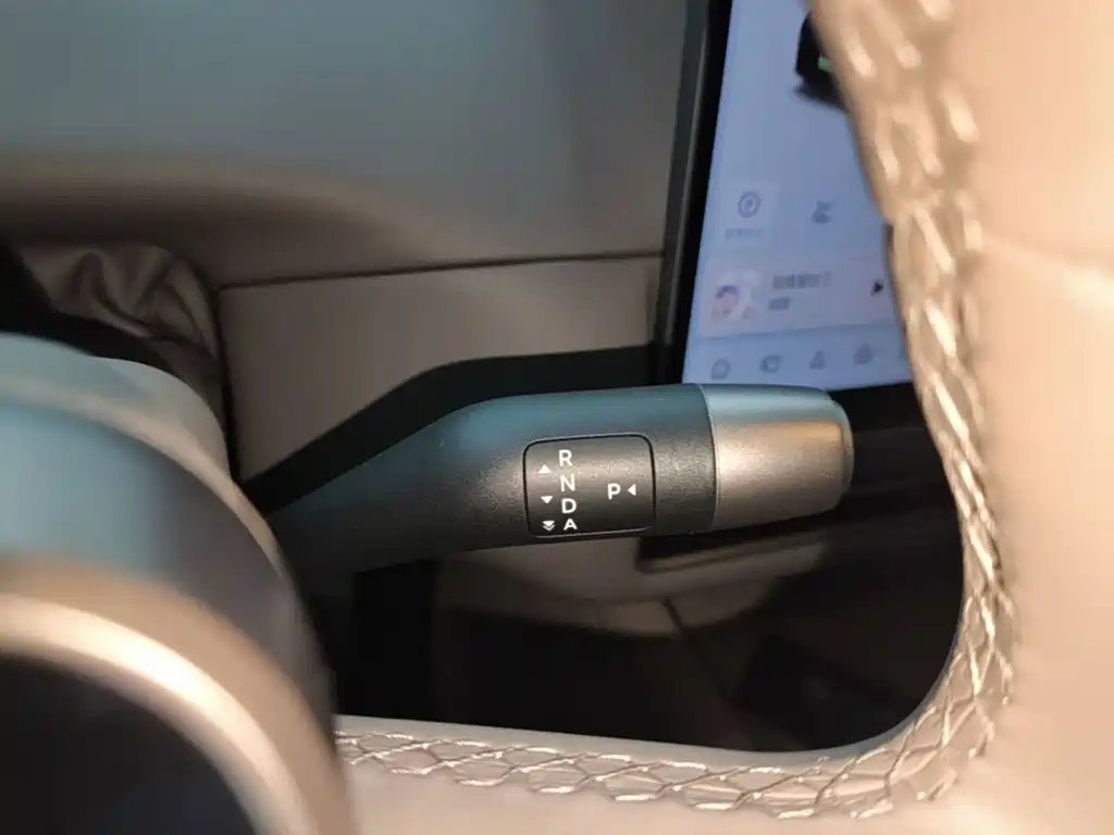 Li Auto i6 2026 2025 2WD Base Model