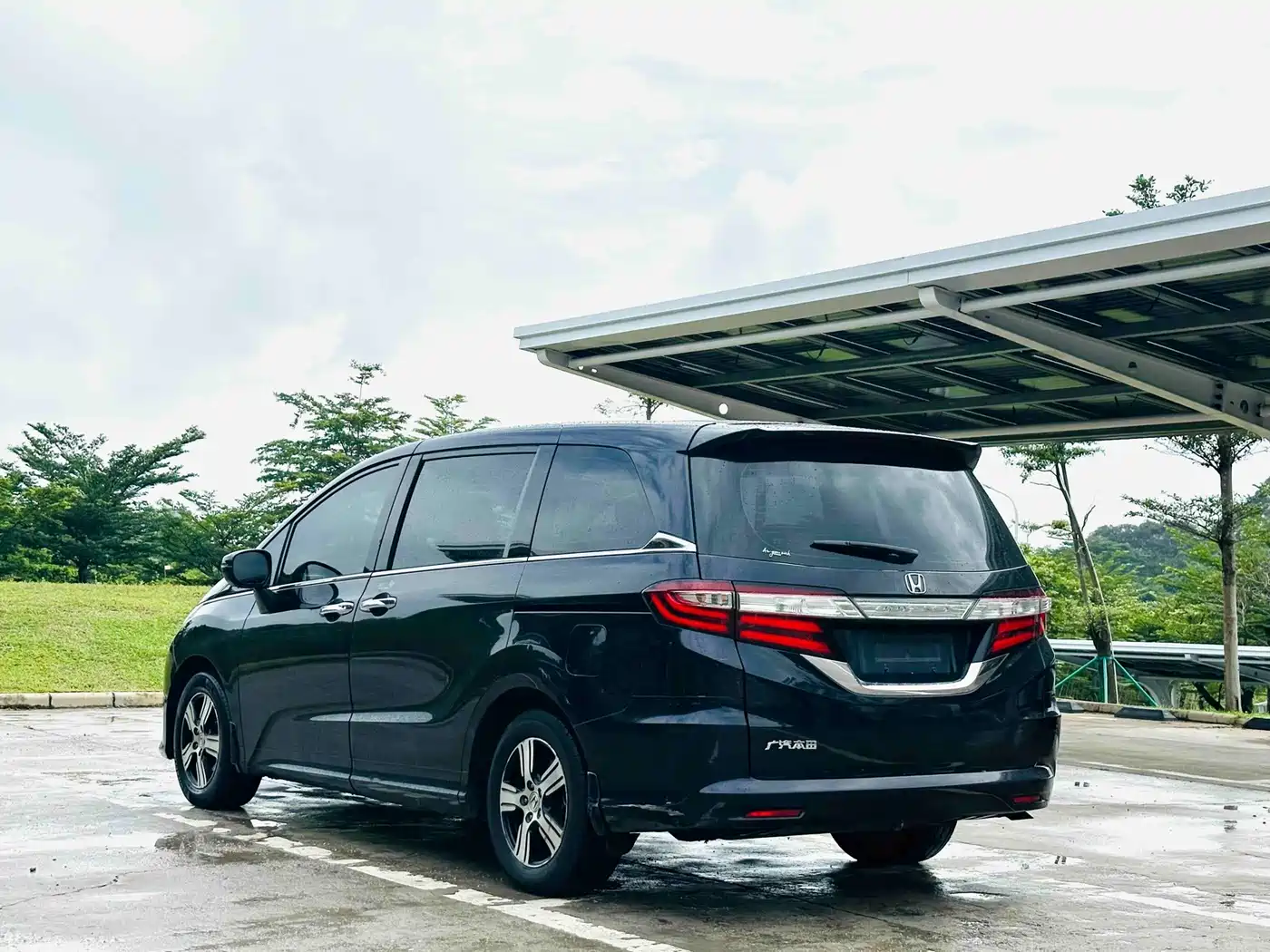 Фото 8 - Honda Odyssey