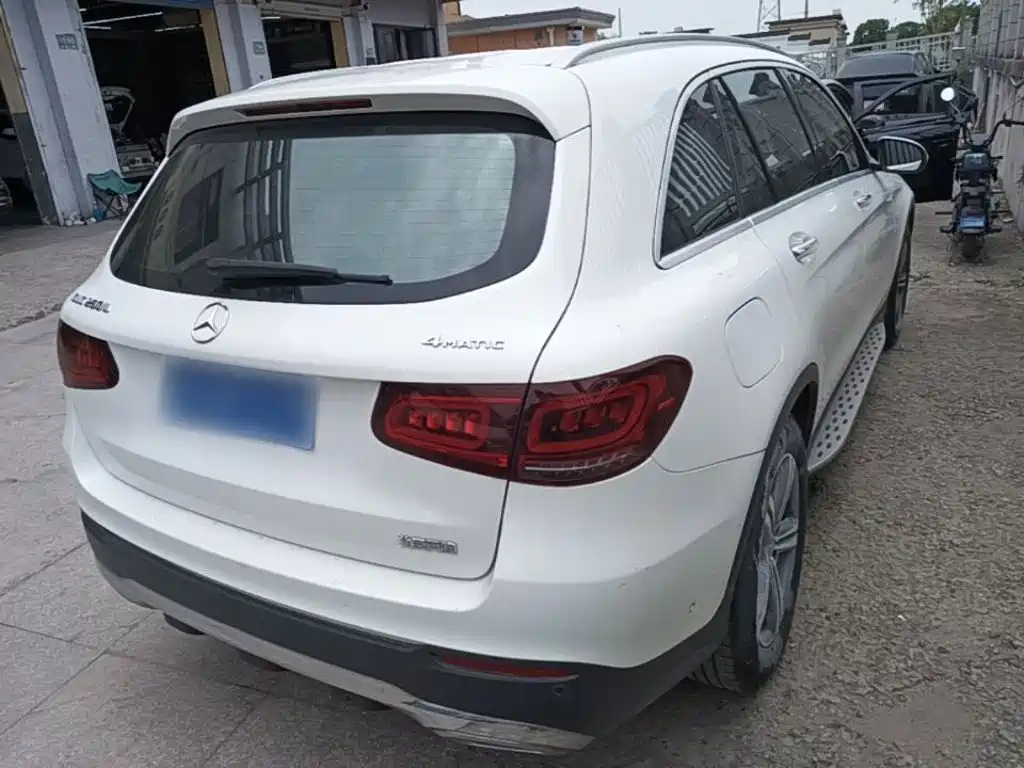 MERCEDES-BENZ GLC