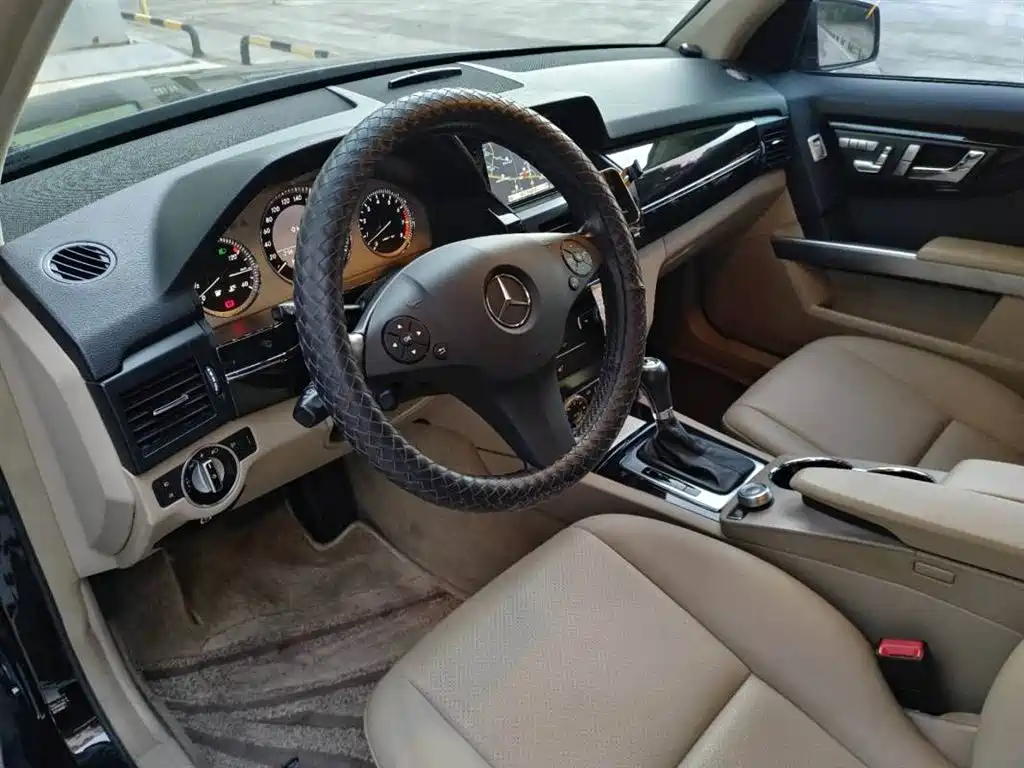 Mercedes-Benz GLK-Class (Import) 2011 GLK 300 4MATIC Luxury фото 9