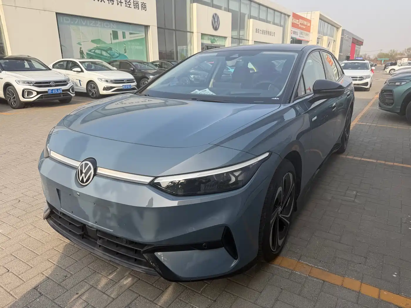 VOLKSWAGEN ID.7 VIZZION