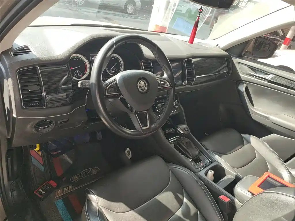 Škoda Kodiaq 2018 TSI330 5-seat FWD Luxury Premium фото 12