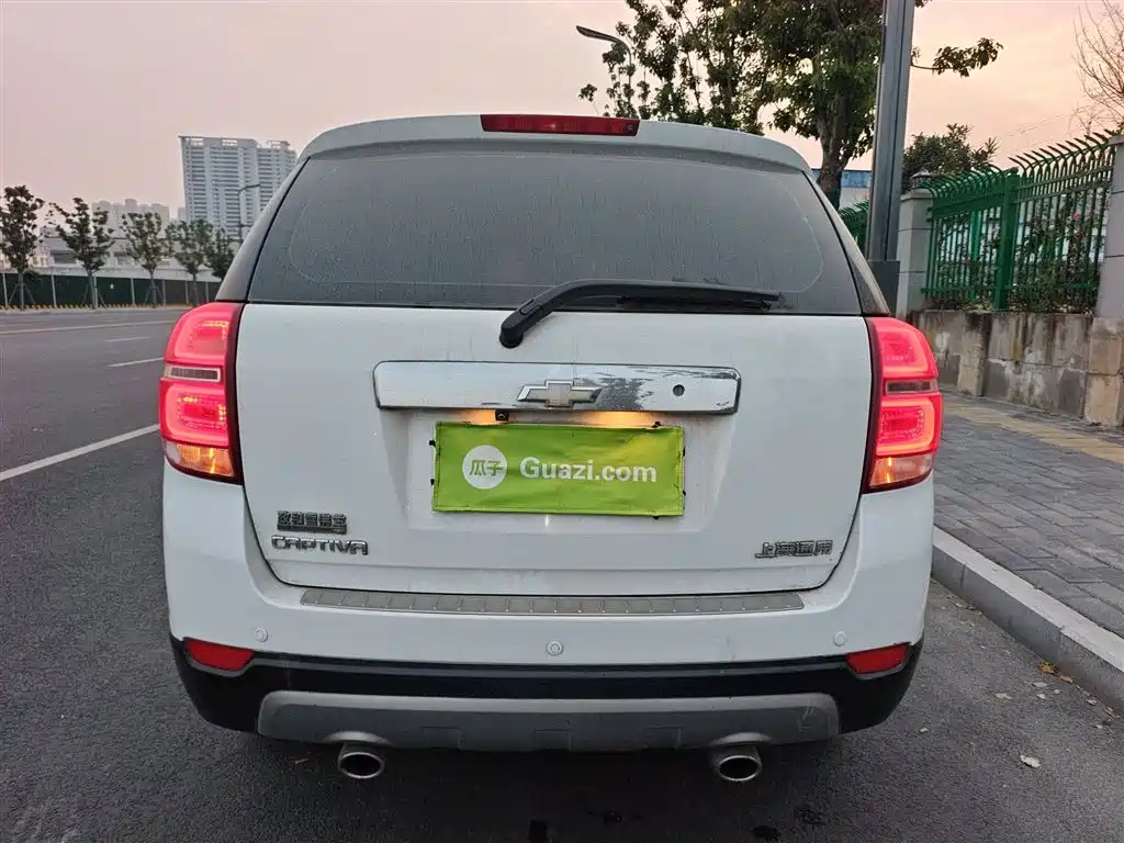 Chevrolet Captiva 2014 2.4L 2WD Urban 5-seater фото 6