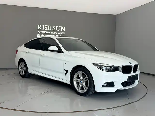 BMW 3 Series GT 2019 320i M Sport Model — фото 5