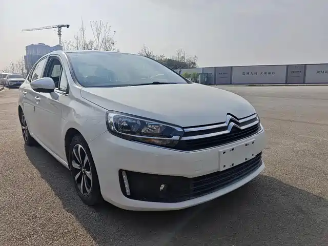  Citroën C4 C-Quatre 2016 1.6L Automatic Luxury Model
