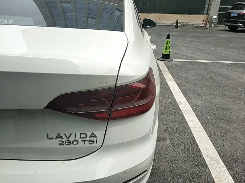 VOLKSWAGEN LAVIDA