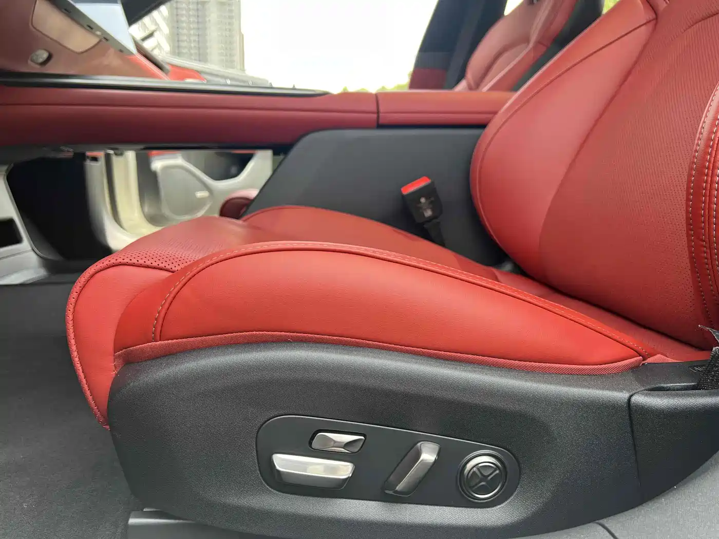 Xiaomi Auto Xiaomi SU7 2024 AWD Extended Range Advanced Smart Driving Max Edition фото 8