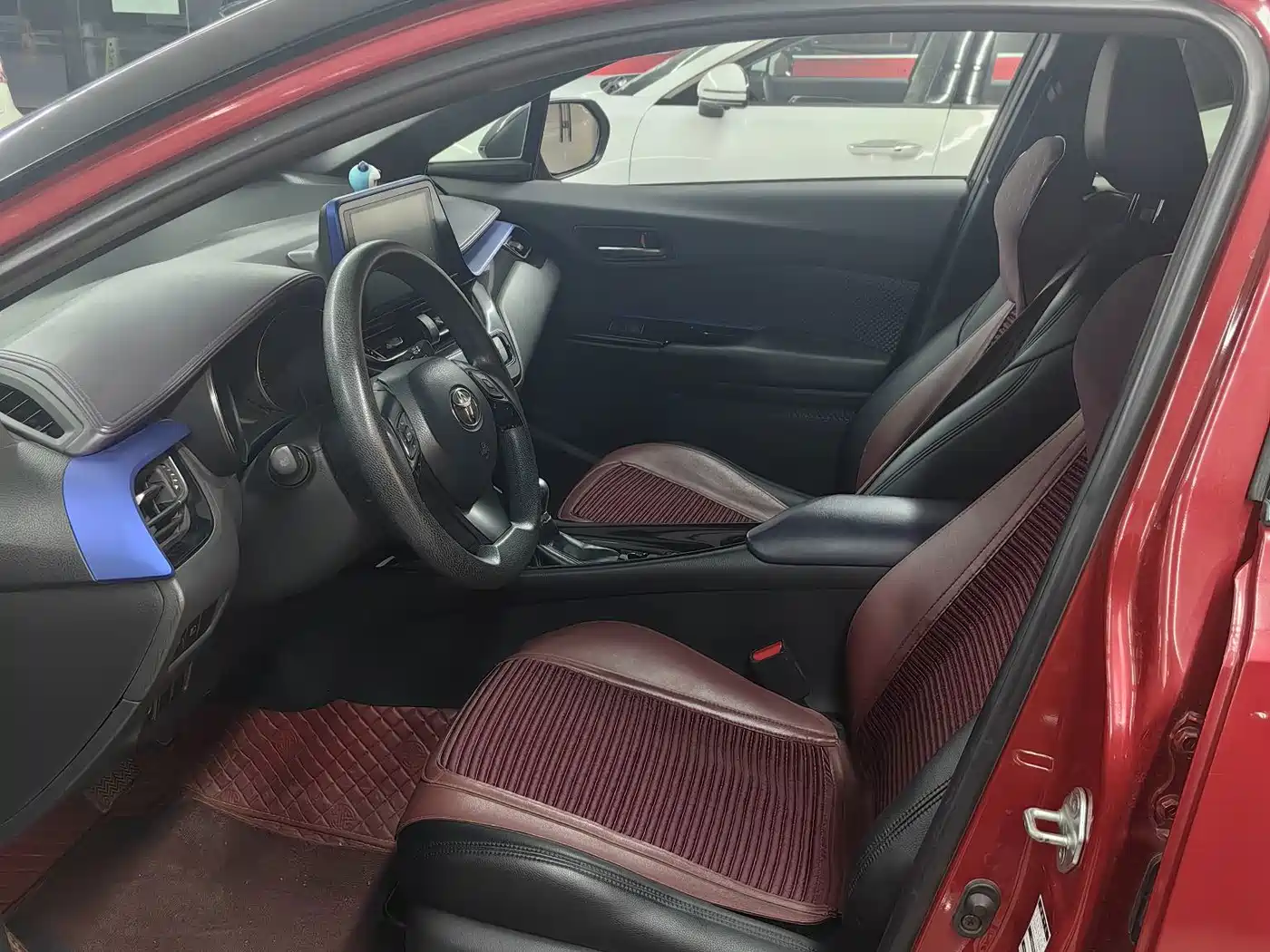 Toyota C-HR 2018 2018 2.0L Leading Edition China V