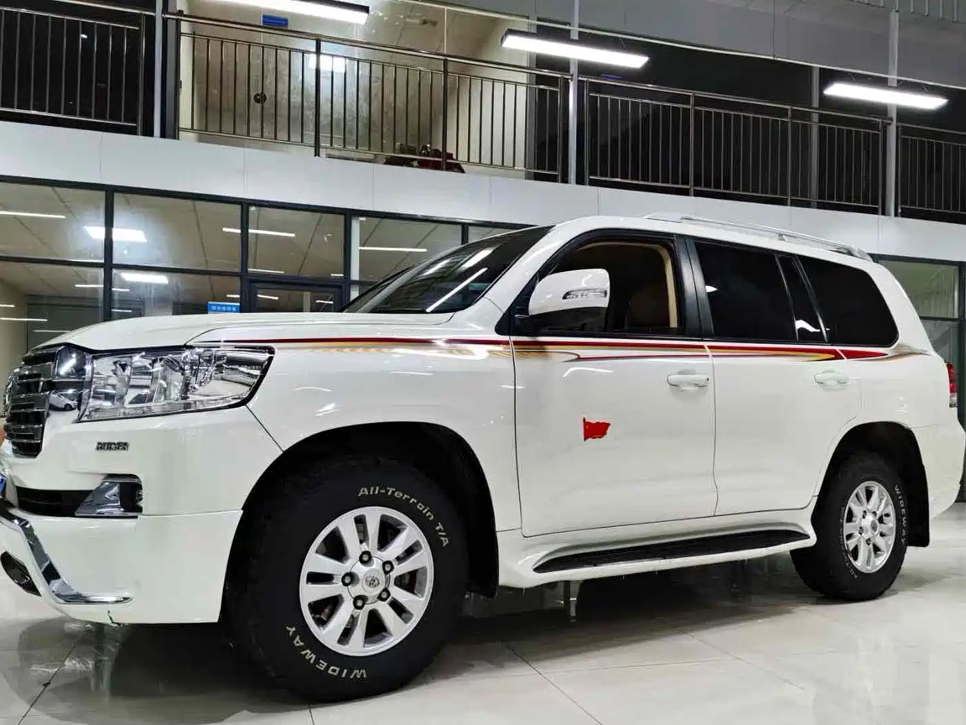 Toyota Land Cruiser (Import) фото 2