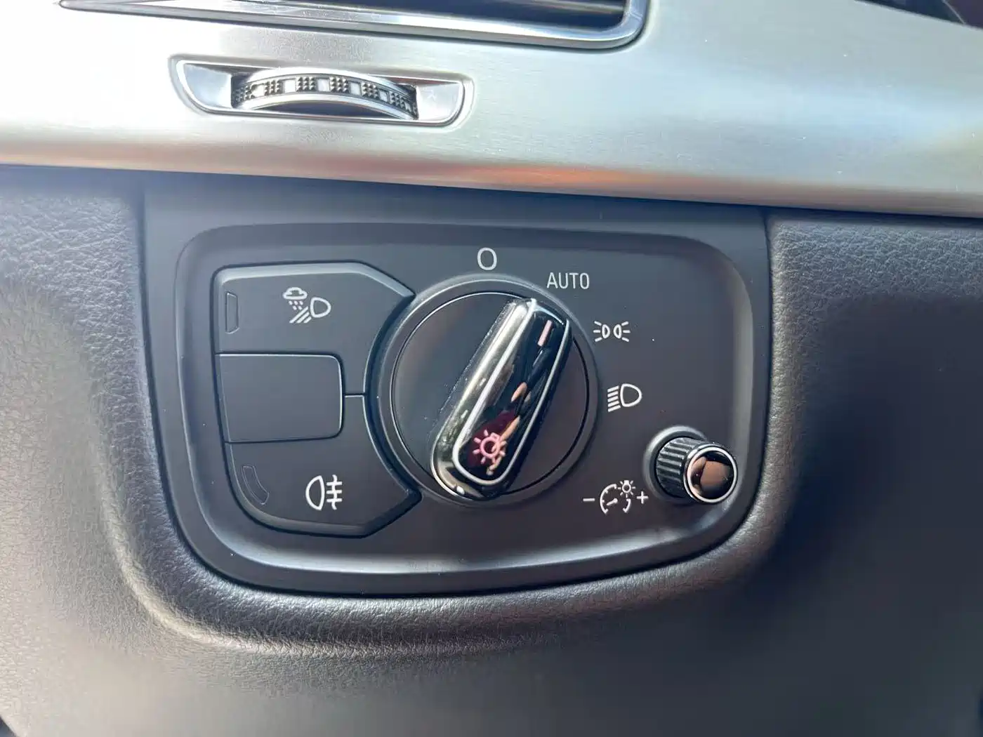 Фото 9 - Audi A8