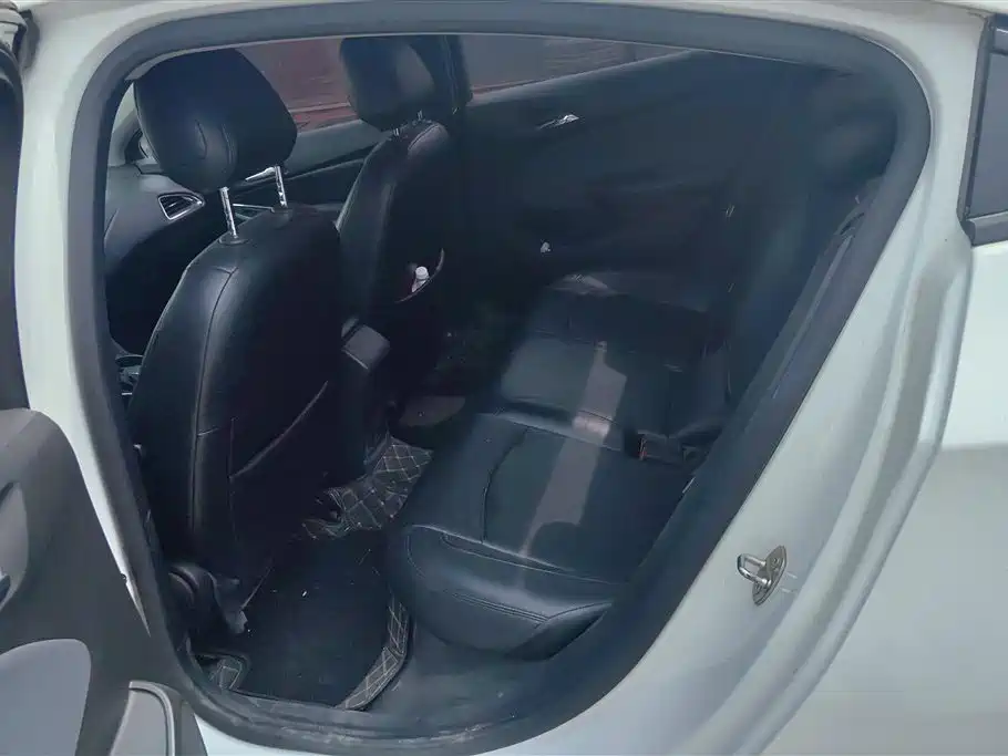 Chevrolet Cruze 2017 1.5L Automatic Pioneer Sunroof фото 11