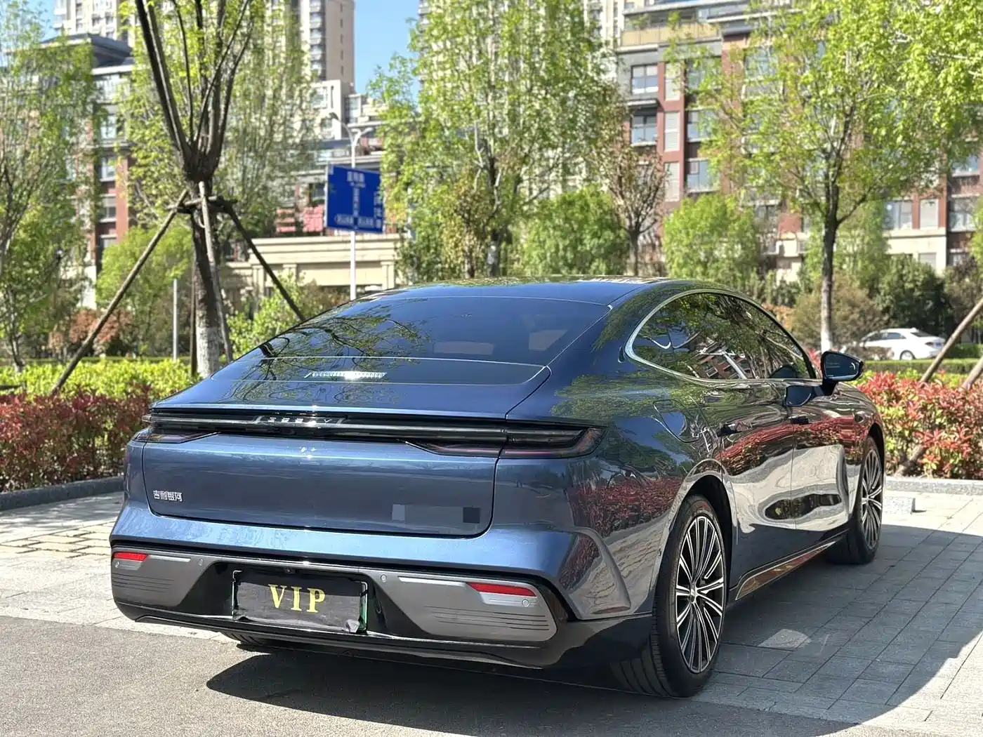 Geely Galaxy Galaxy Xingyao 8 2025 130km EM-P Starship Edition фото 8